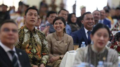 Menteri Komdigi Hadir di Pengukuhan Guru Besar Baru Unissula