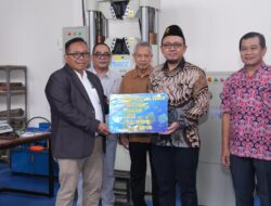 FT Unissula Terima Hibah Alat Lab dari YBWSA Senilai 1,7 Milyar