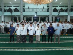 KH Saefudin Ajak Santri Mahasiswa Unissula Amalkan Ilmu Berbakti kepada Orang Tua