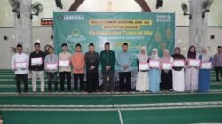 LKPI Unissula Beri Penghargaan kepada 10 Tutor Terbaik